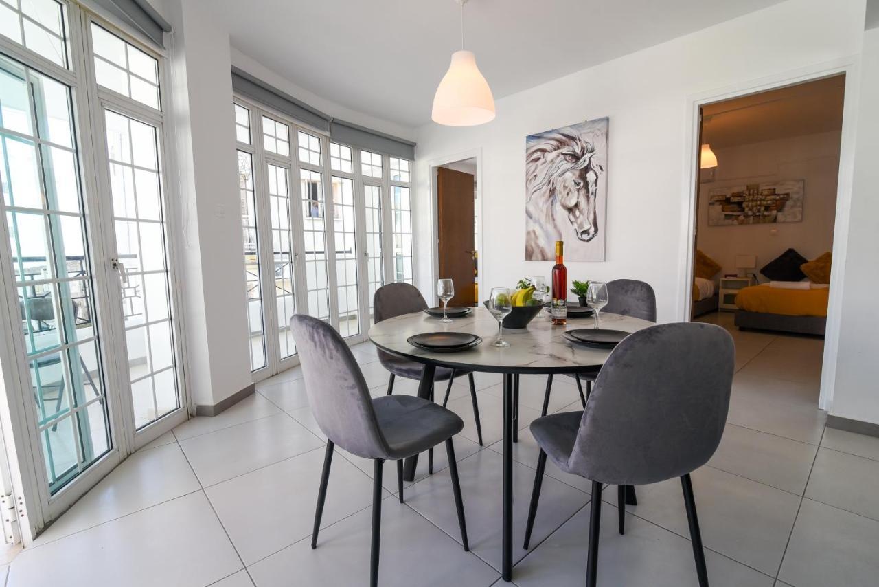 Jana'S 2-Br Apartment In Larnaca Dış mekan fotoğraf